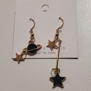 NWT EARTH AND STAR gold tone fishhook EARRINGS